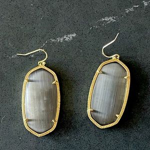 Kendra Scott Elle Gold Drop Earrings | Grey